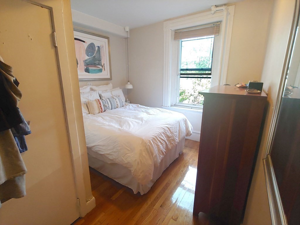 95 West Cedar St, Beacon Hill