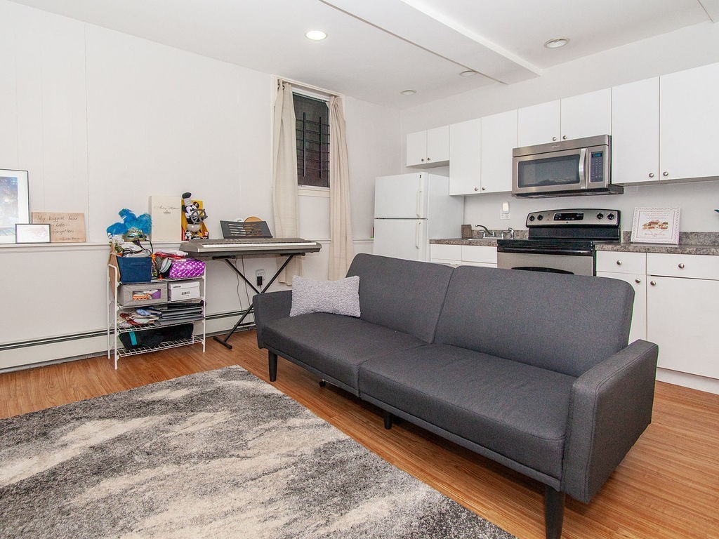 21 Aberdeen St, Fenway