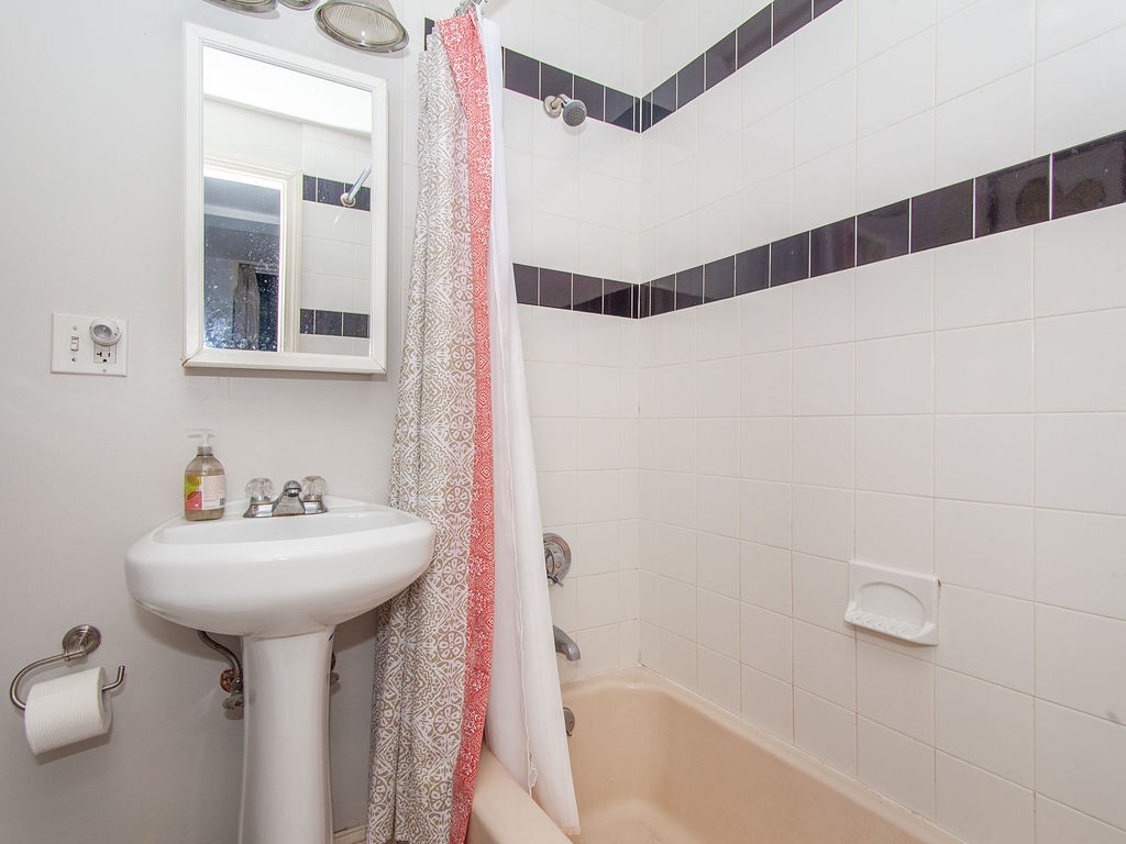 21 Aberdeen St, Fenway