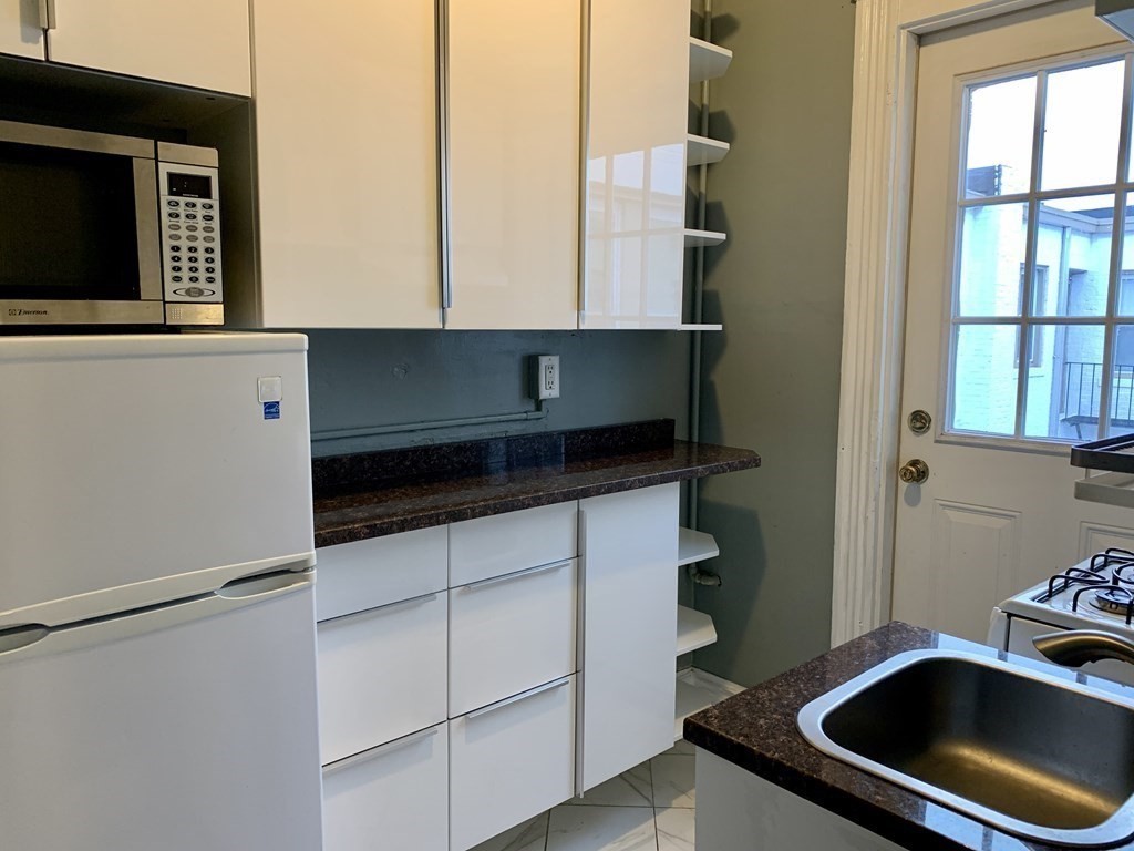 1111 Boylston St, Back Bay