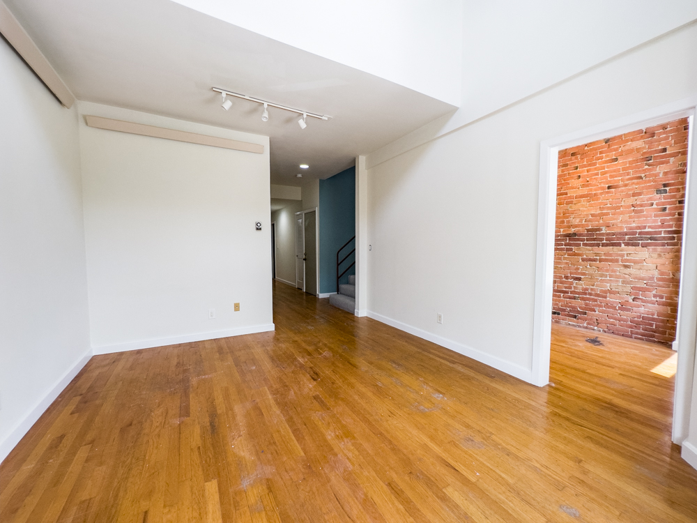 103 Cedar St, Roxbury