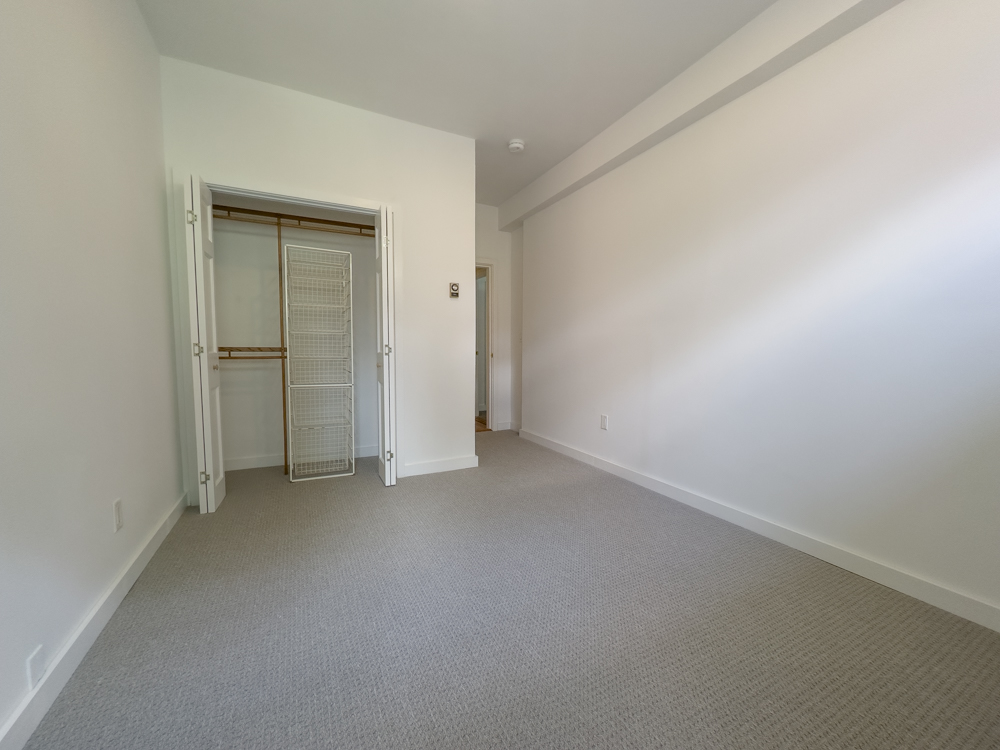 103 Cedar St, Roxbury