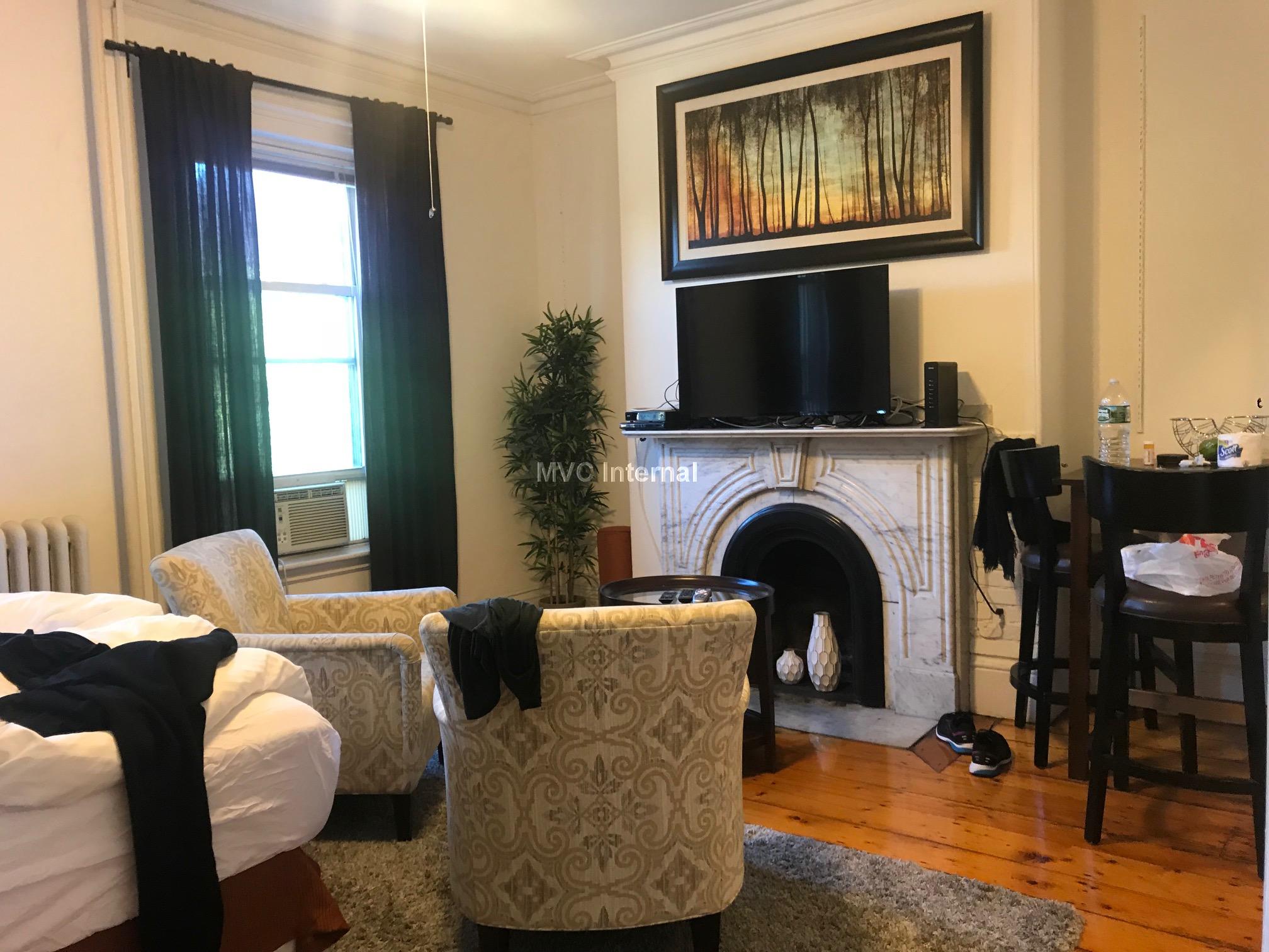 92 Charles St, Beacon Hill