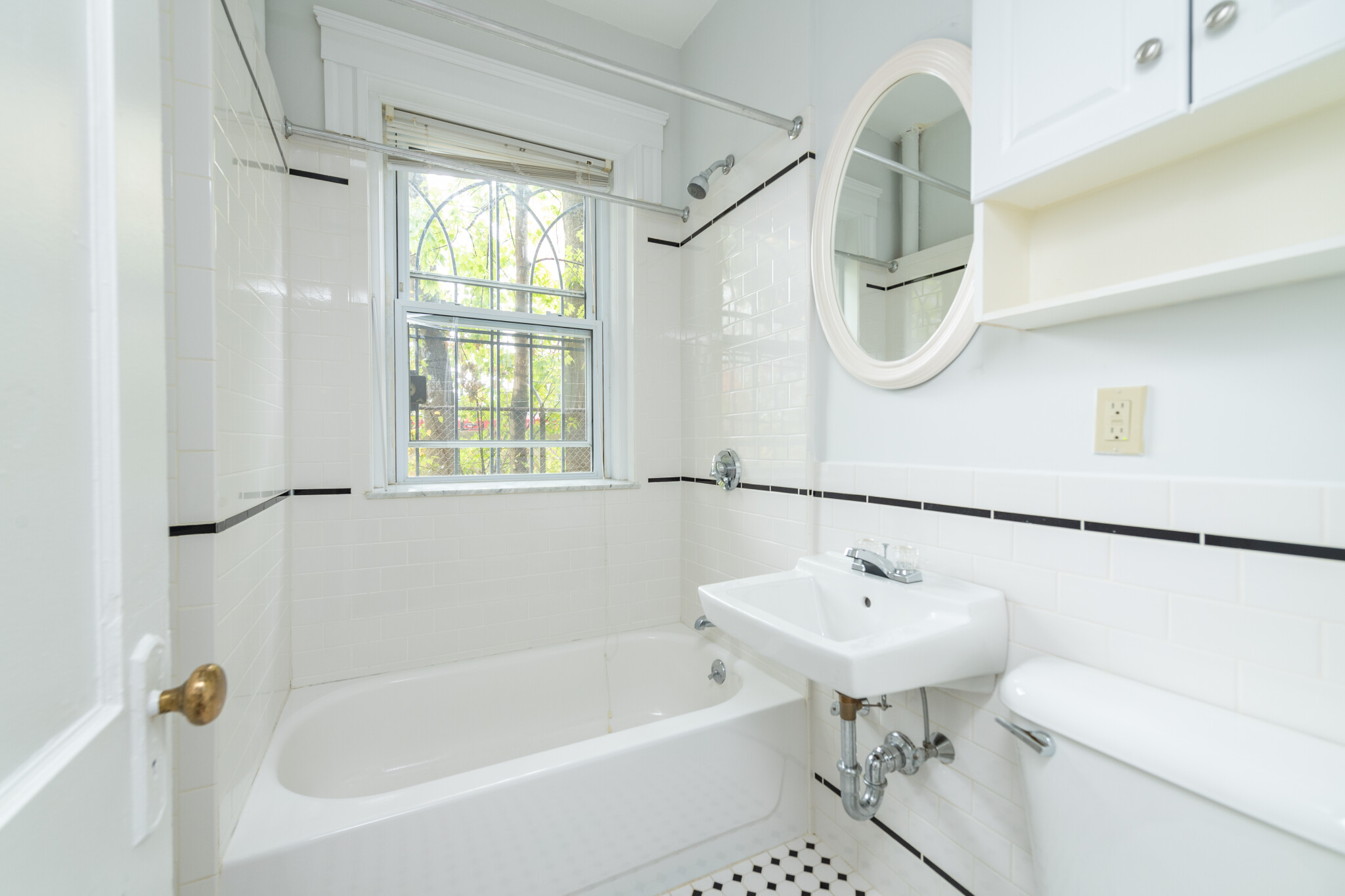 49 Worthington St, Mission Hill