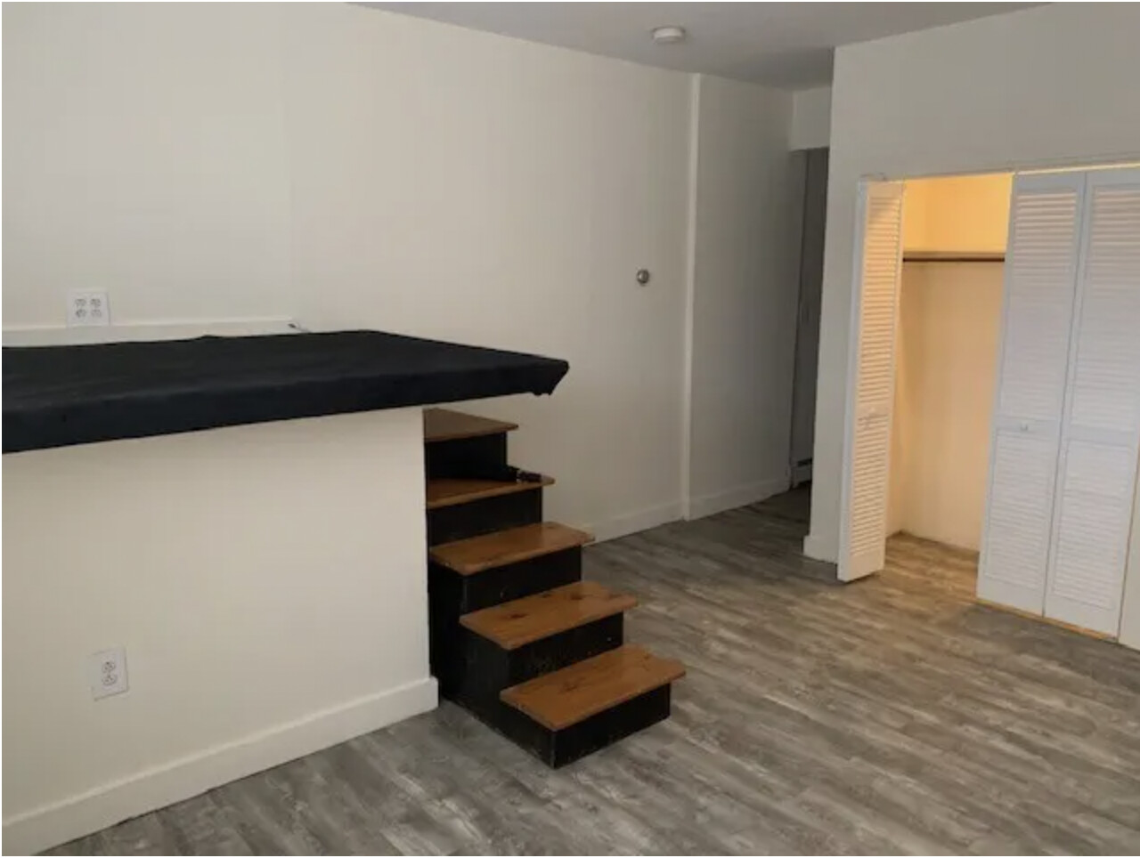 24 Stillman St, North End