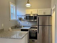 81 West Cedar St, Beacon Hill