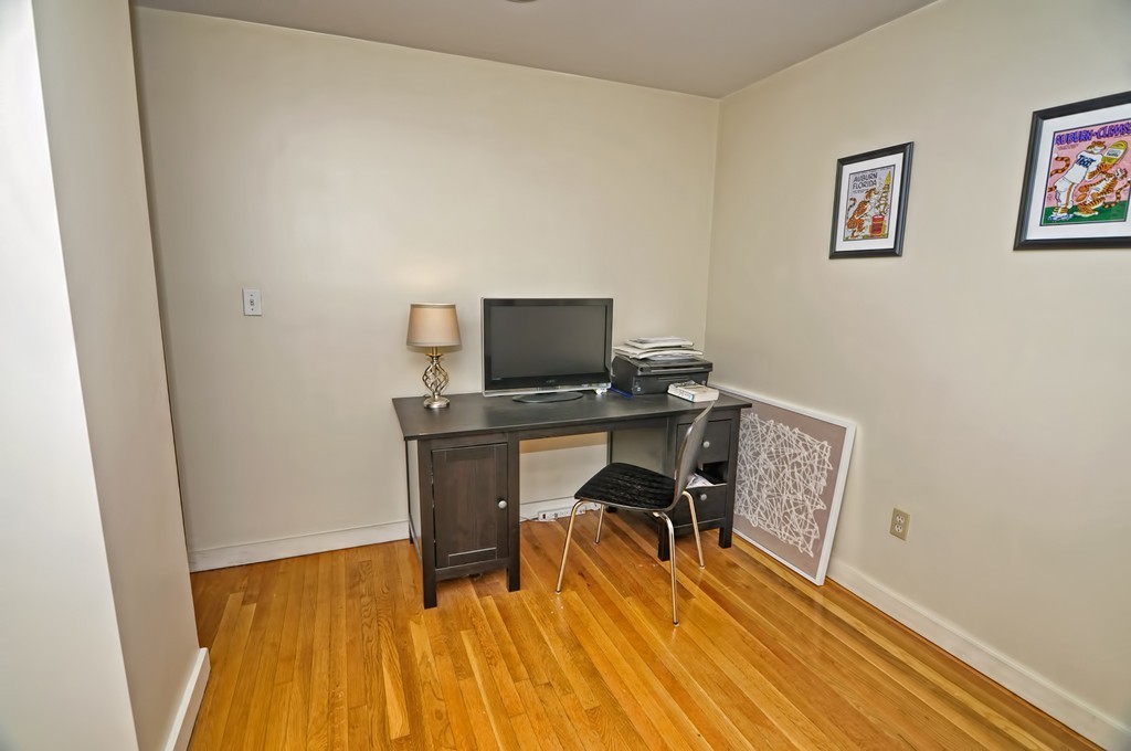 327 Commonwealth Ave, Back Bay