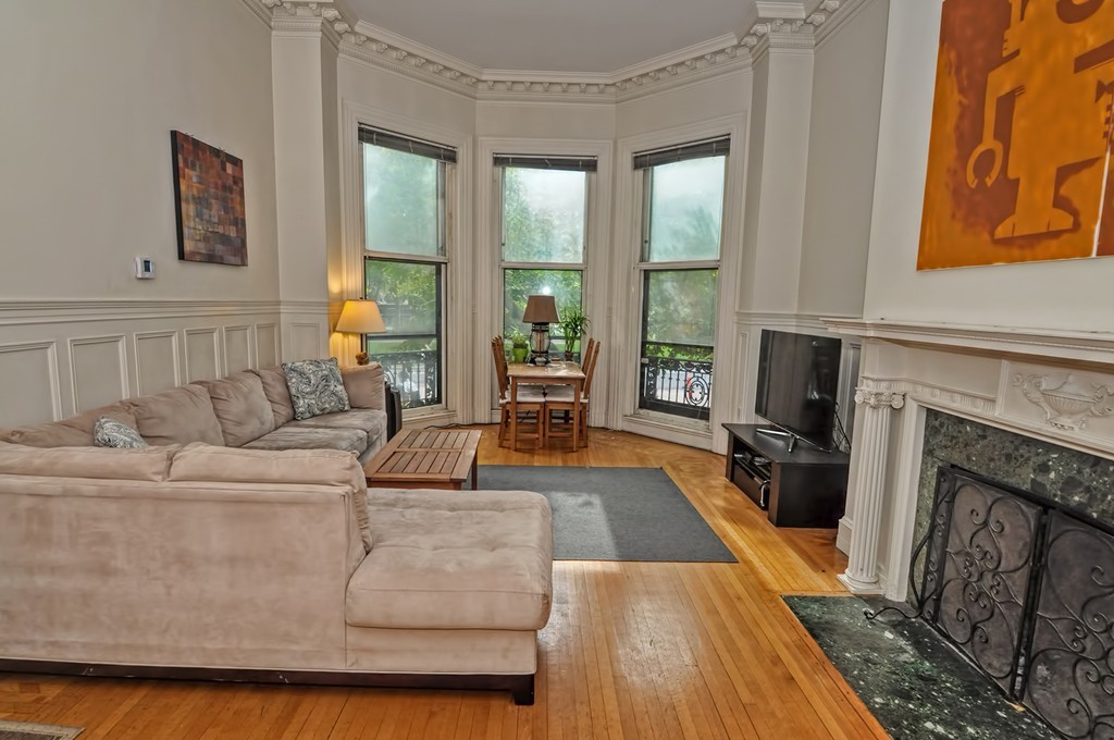 327 Commonwealth Ave, Back Bay