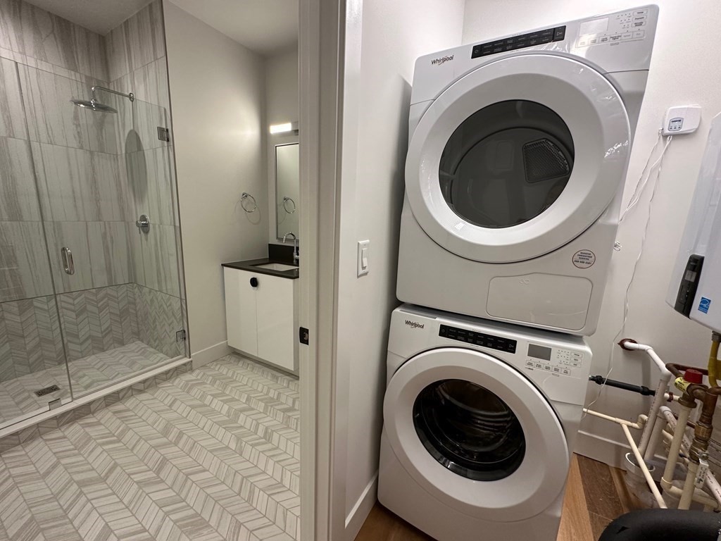 566 Columbus Ave, South End