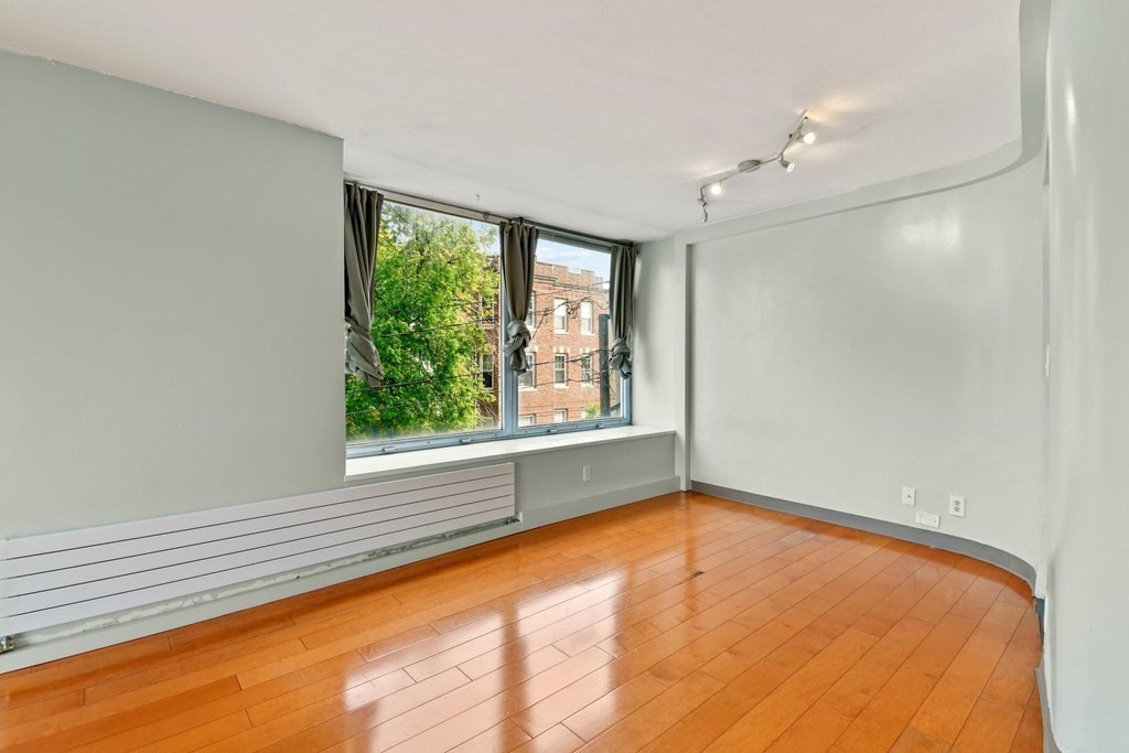 60 Babcock St, Brookline