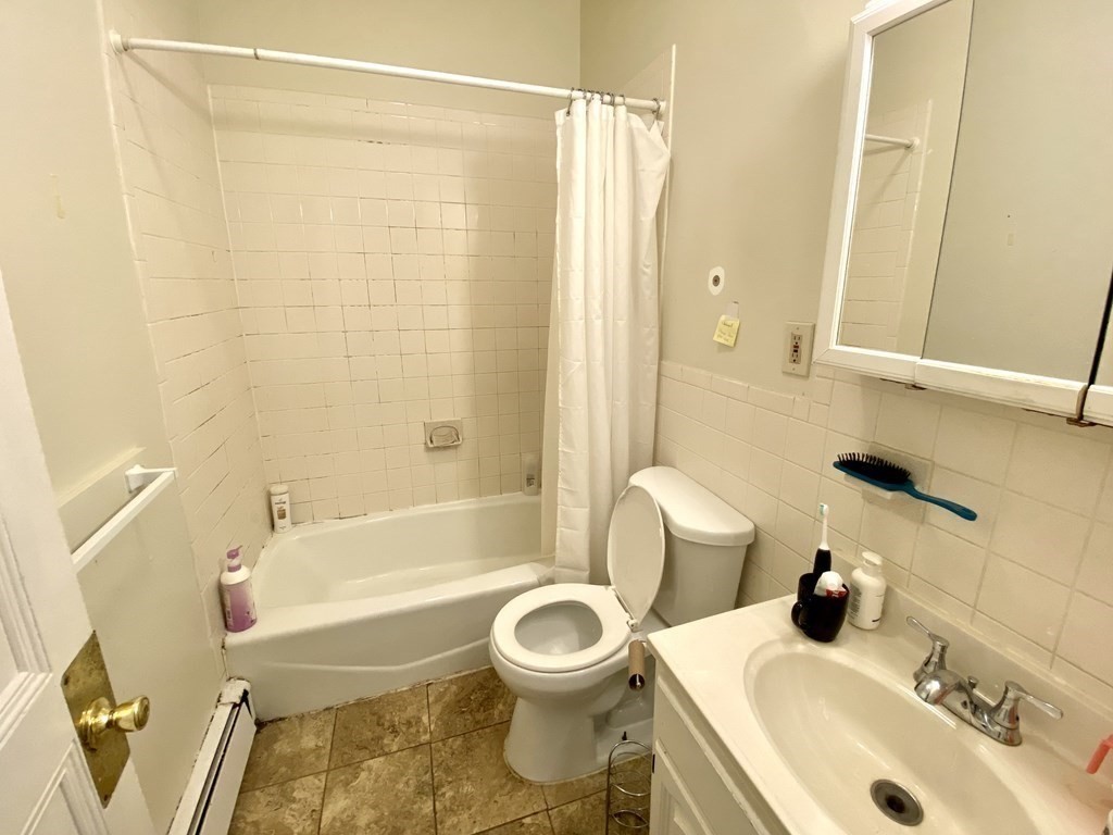 97 Calumet St, Mission Hill