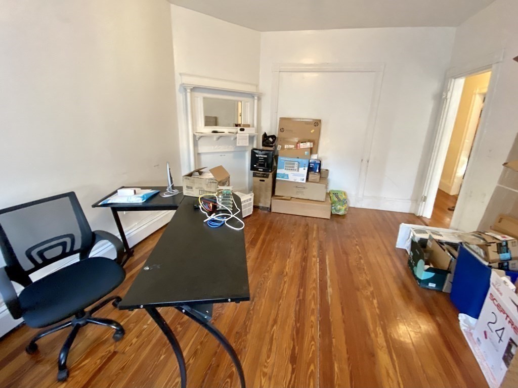 97 Calumet St, Mission Hill