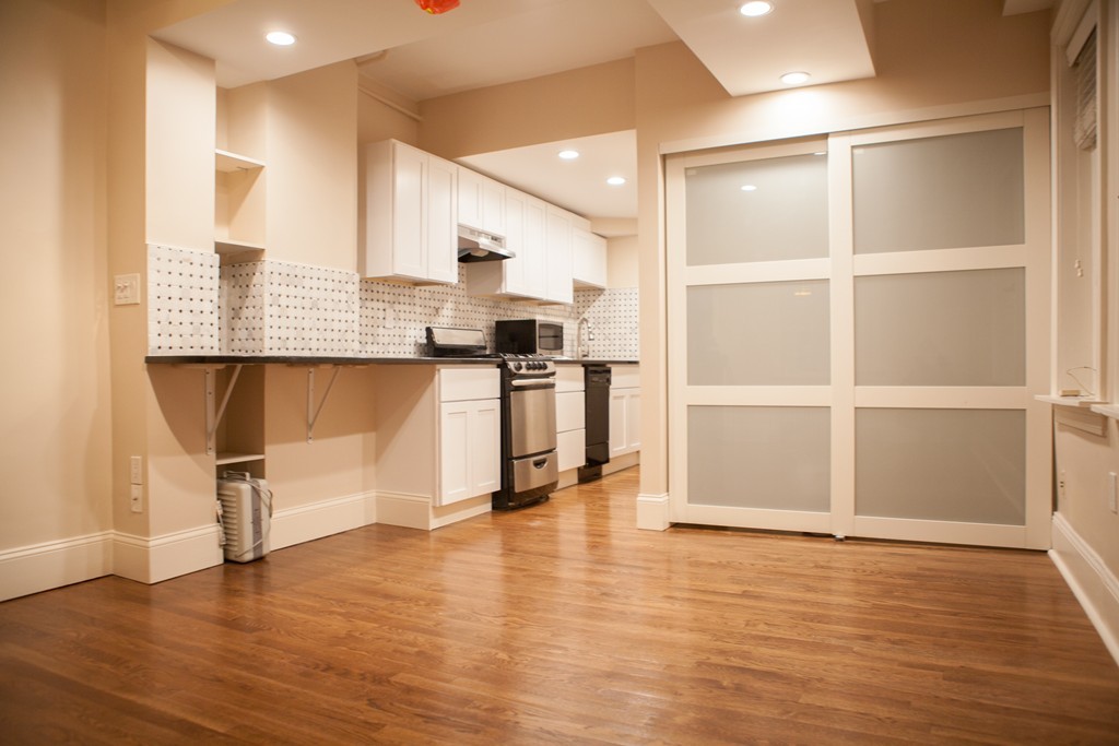 11 Champney Pl, Beacon Hill