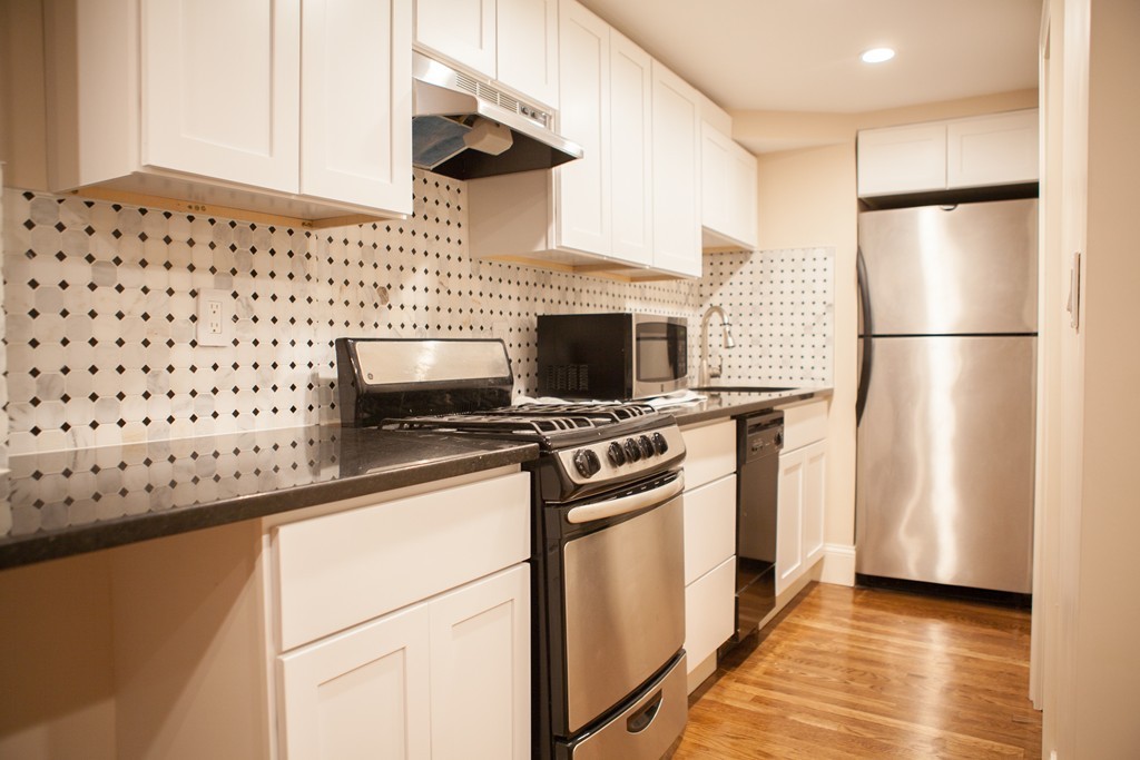 11 Champney Pl, Beacon Hill