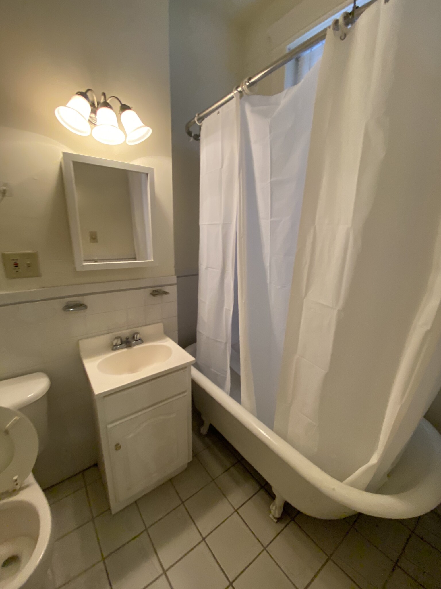 16 Queensberry St, Fenway