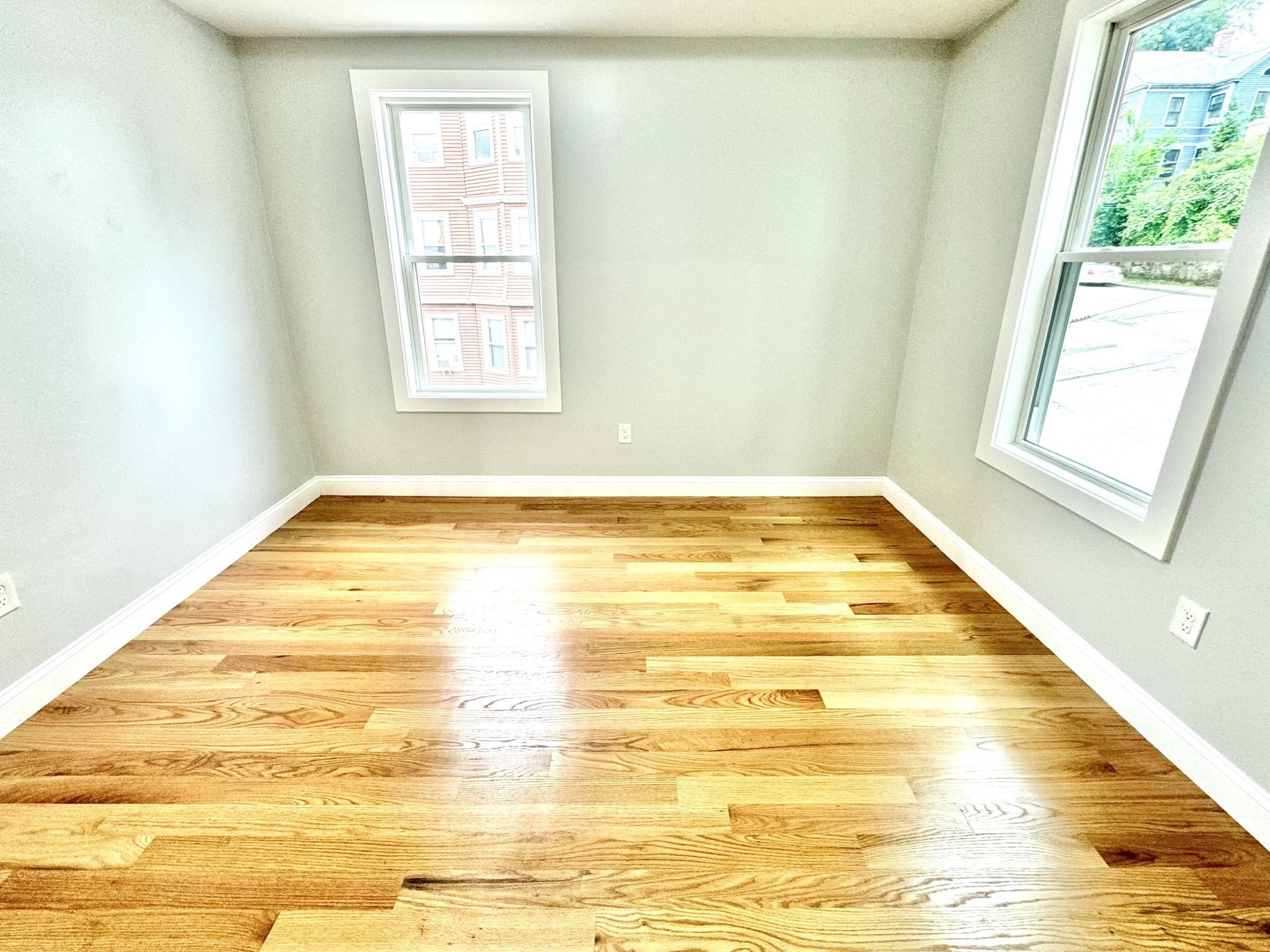 190 Hillside St, Mission Hill