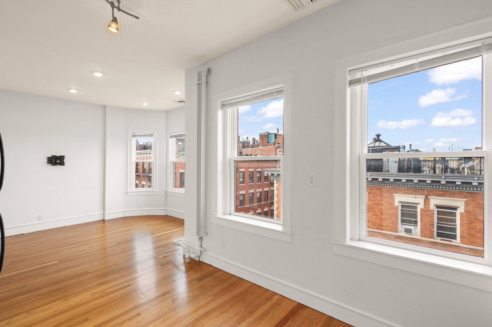 37 Revere St, Beacon Hill