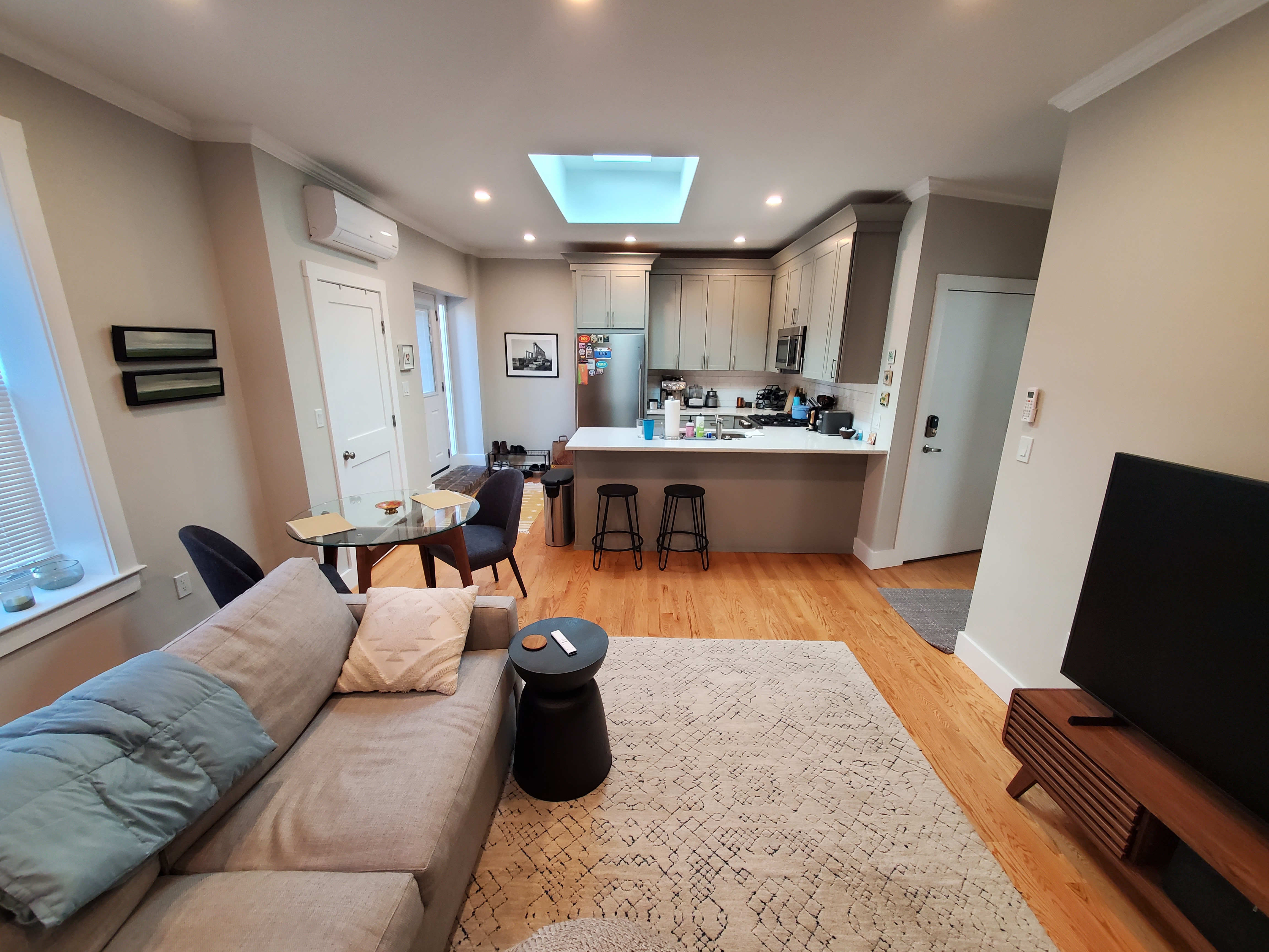 Photos of apartment on Commonwealth Ave.,Boston MA 02135