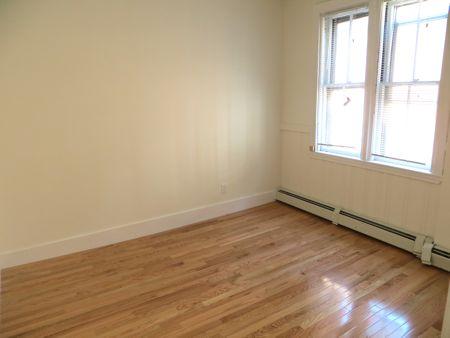 96 West Cedar St, Beacon Hill