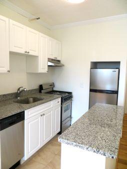 96 West Cedar St, Beacon Hill