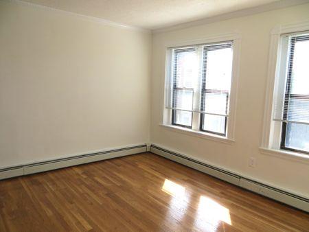 96 West Cedar St, Beacon Hill