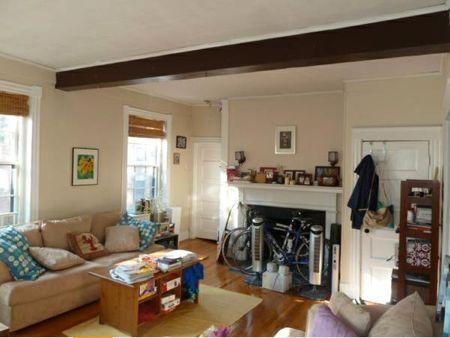 2 bed, 1 bath apartment for rent at 81 West Cedar St Unit 32, Beacon Hill — photo 3 of 13