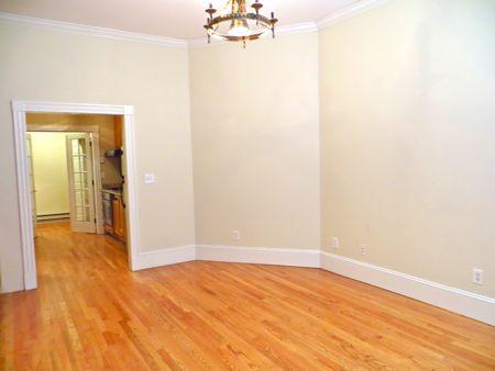 88 Cedar St, Beacon Hill