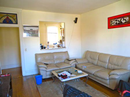 102 Queensberry St, Fenway