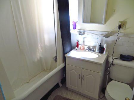 102 Queensberry St, Fenway