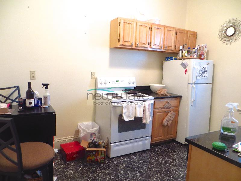 28 Queensberry St, Fenway