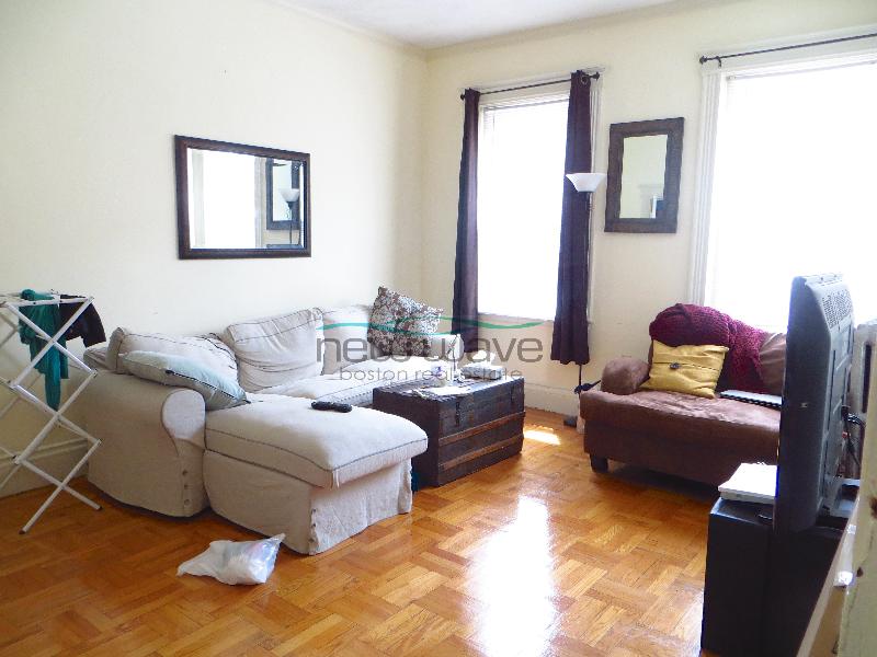 28 Queensberry St, Fenway