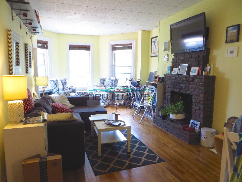 1 bed, 1 bath apartment for rent at 224 Commonwealth Ave Unit 9, Back Bay