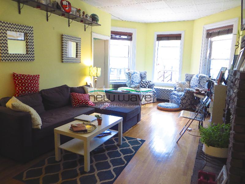 1 bed, 1 bath apartment for rent at 224 Commonwealth Ave Unit 9, Back Bay — photo 2 of 12