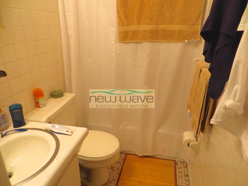 Studio bed, 1 bath apartment for rent at 224 Commonwealth Ave Unit 2, Back Bay — photo 6 of 11