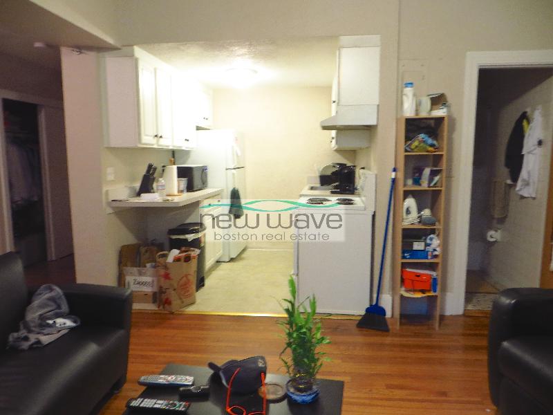 Studio bed, 1 bath apartment for rent at 224 Commonwealth Ave Unit 2, Back Bay — photo 7 of 11