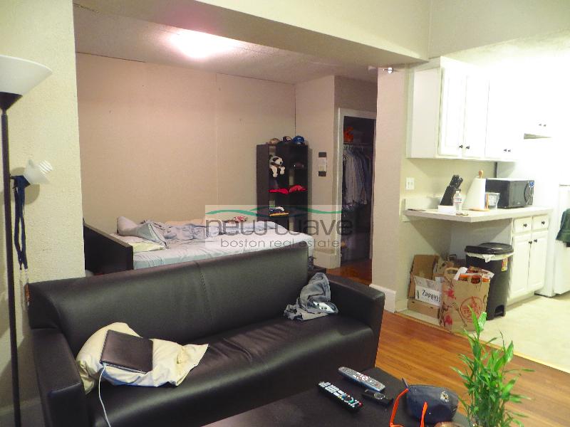 Studio bed, 1 bath apartment for rent at 224 Commonwealth Ave Unit 2, Back Bay — photo 9 of 11