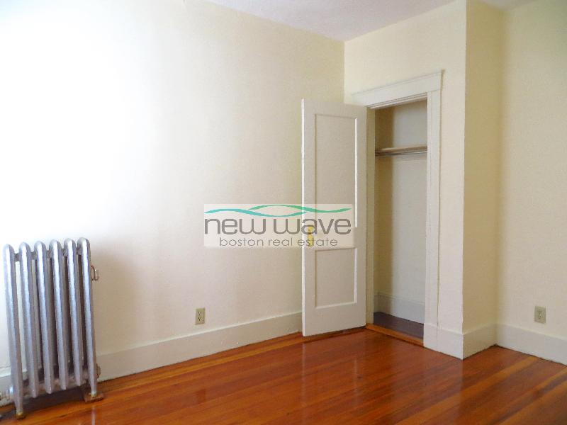 55 Queensberry St, Fenway