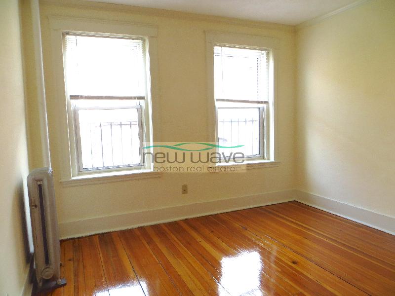 55 Queensberry St, Fenway