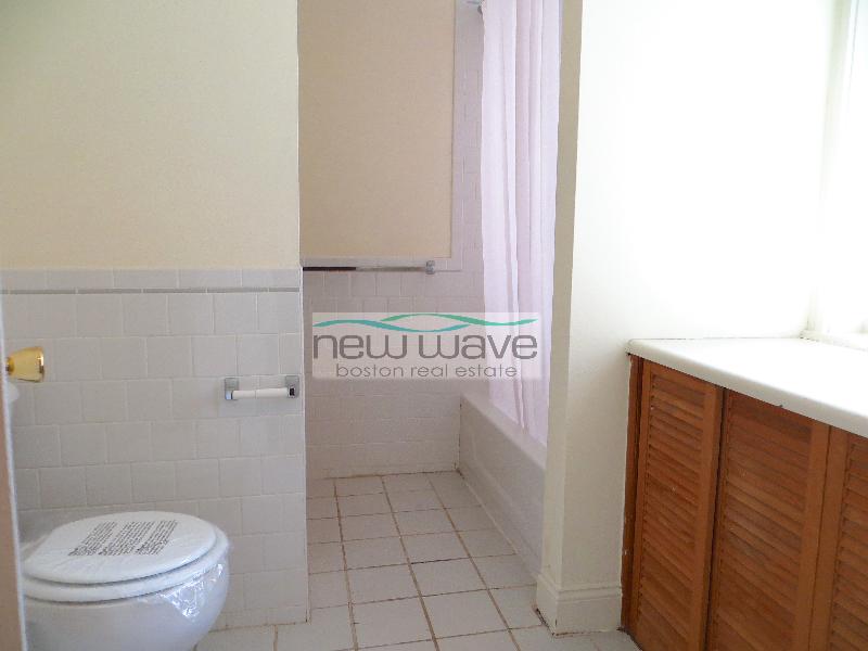 55 Queensberry St, Fenway