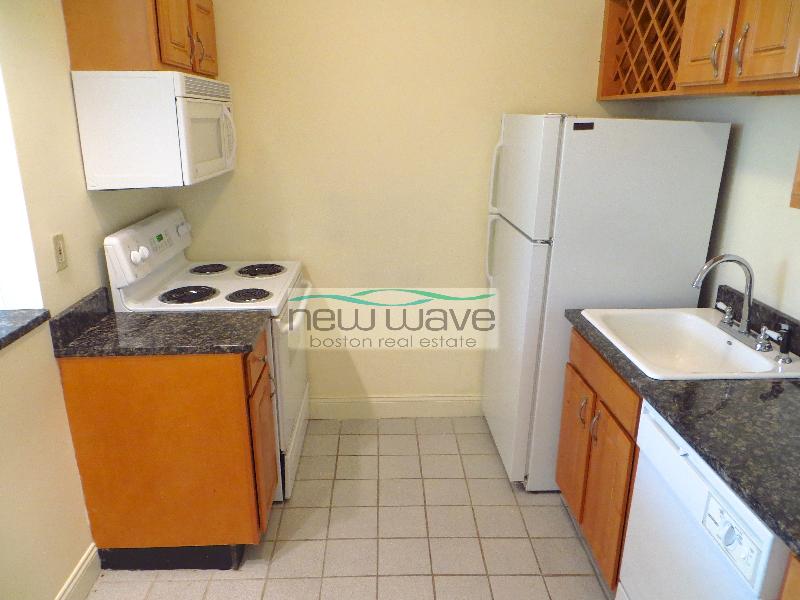 55 Queensberry St, Fenway