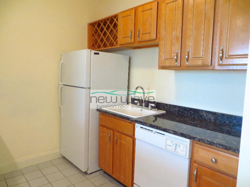 55 Queensberry St, Fenway