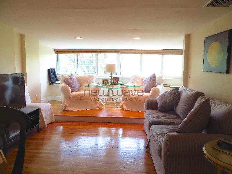 206 Commonwealth Ave, Back Bay