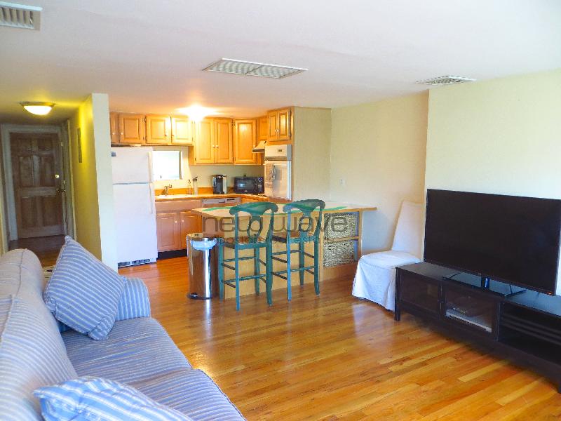 206 Commonwealth Ave, Back Bay