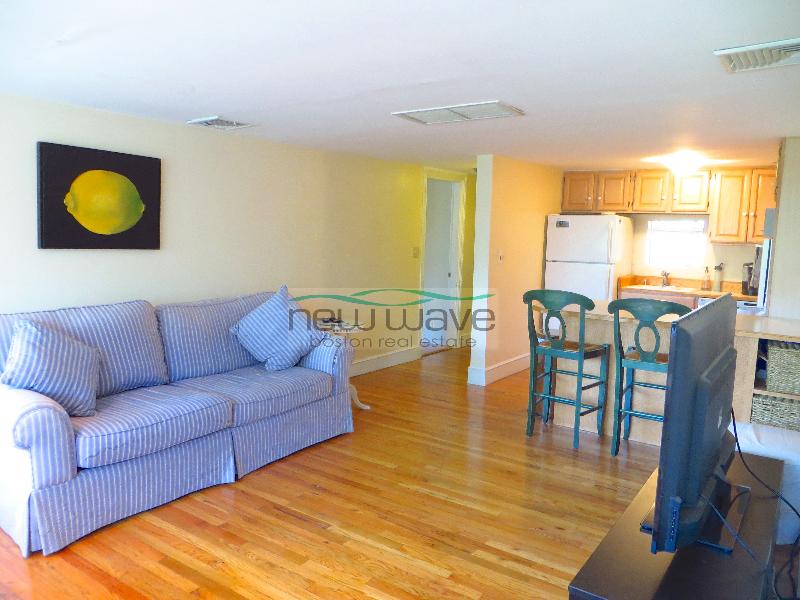 206 Commonwealth Ave, Back Bay