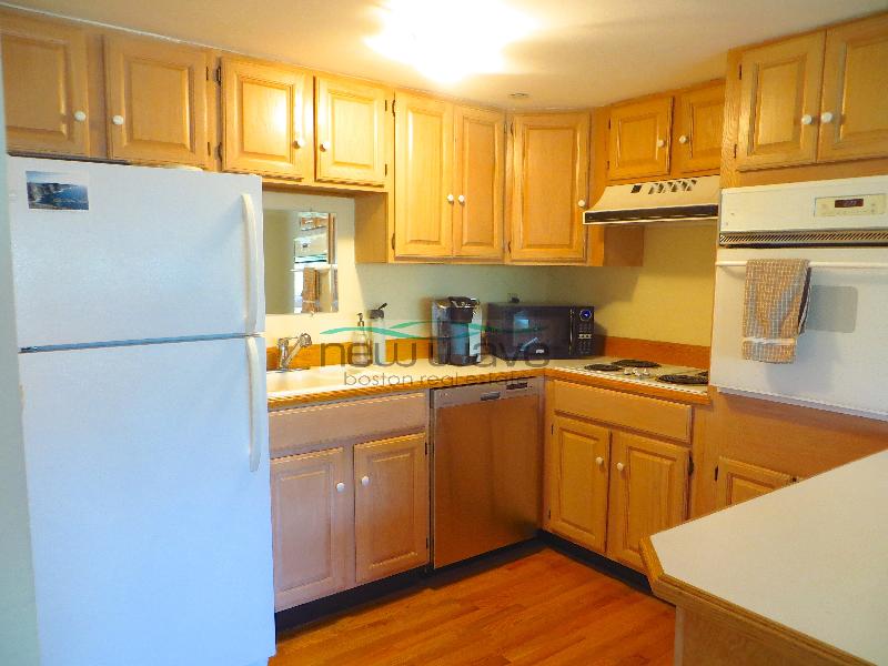 206 Commonwealth Ave, Back Bay