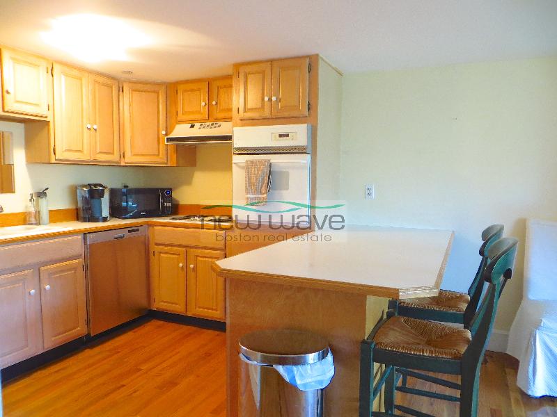 206 Commonwealth Ave, Back Bay