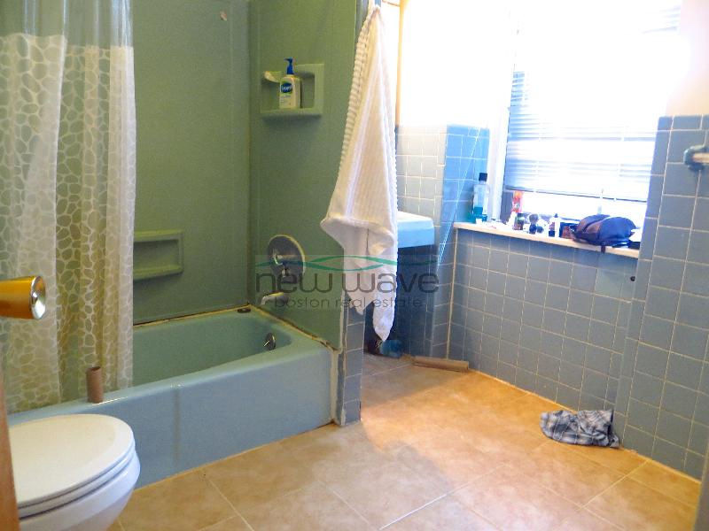 2 bed, 1 bath apartment for rent at 16 Hereford St Unit 5, Back Bay — photo 3 of 11