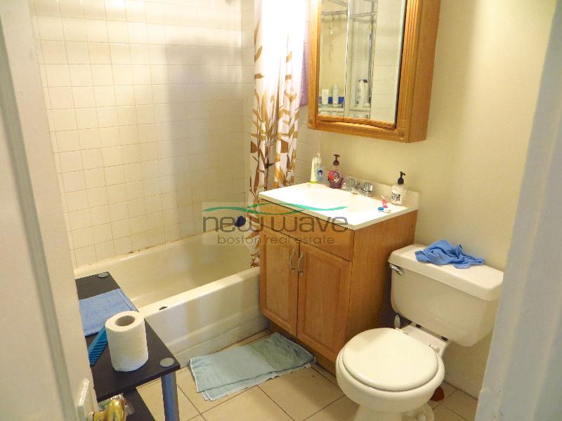 136 Hemenway St, Fenway