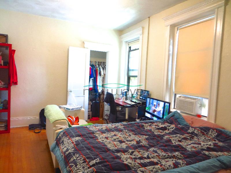 136 Hemenway St, Fenway