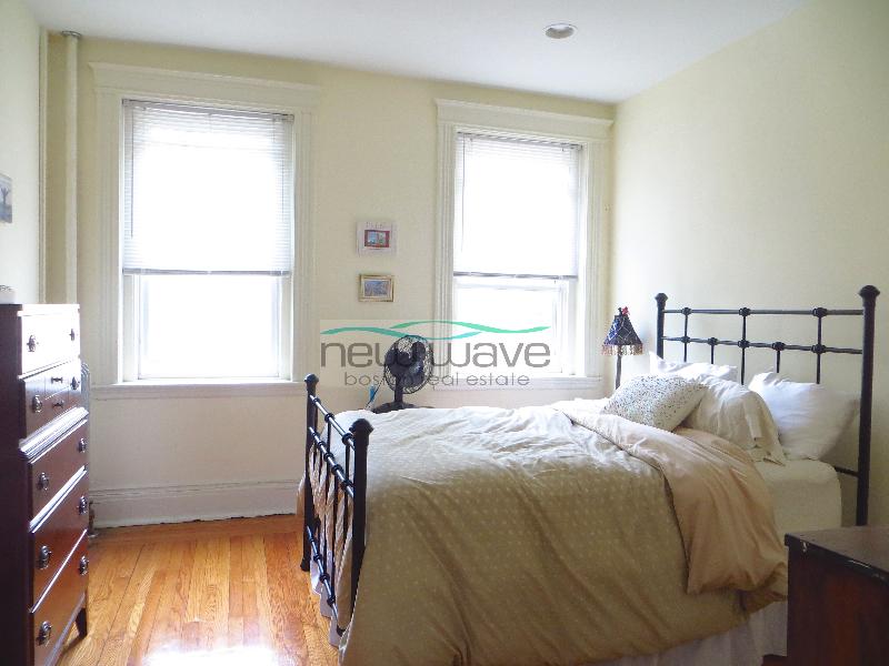 28 Queensberry St, Fenway